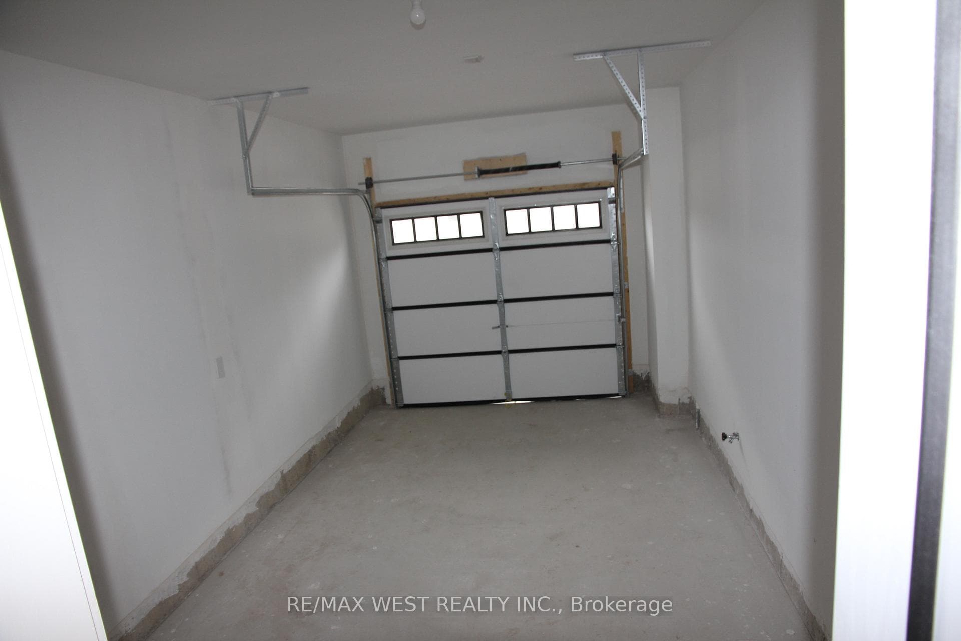 4124 Raybria Way photo 8