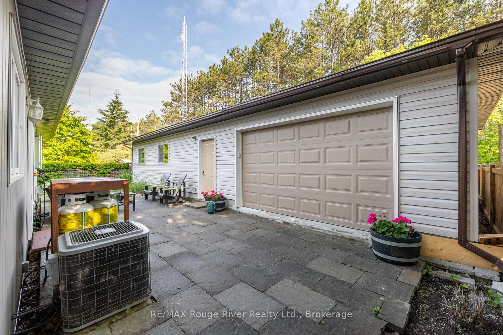 10126 Longsault Road Unit 14 photo 39