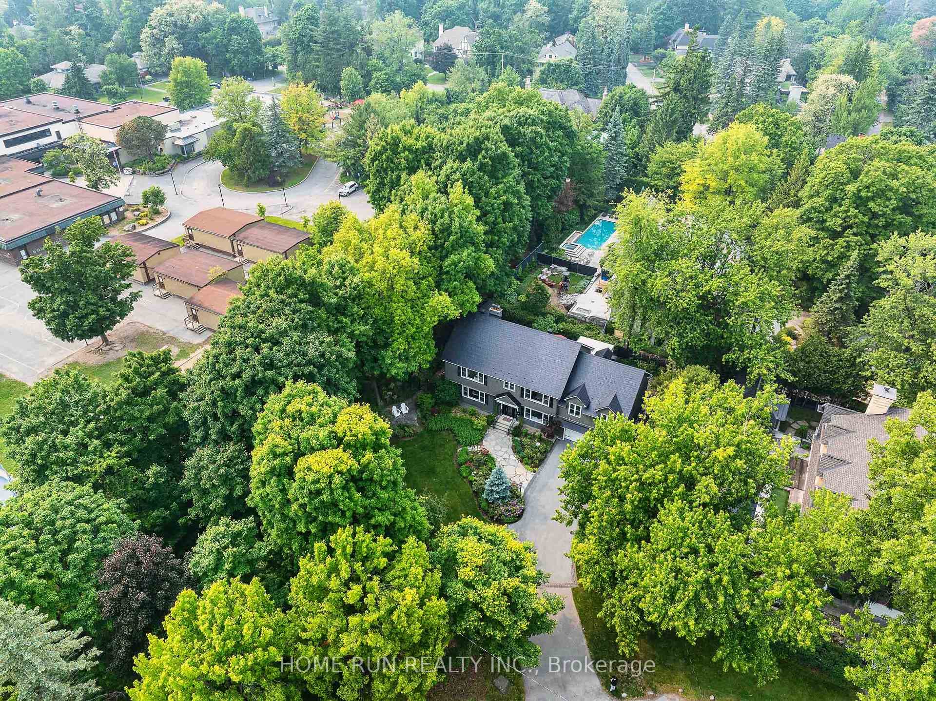 275 BUCHAN Road photo 4