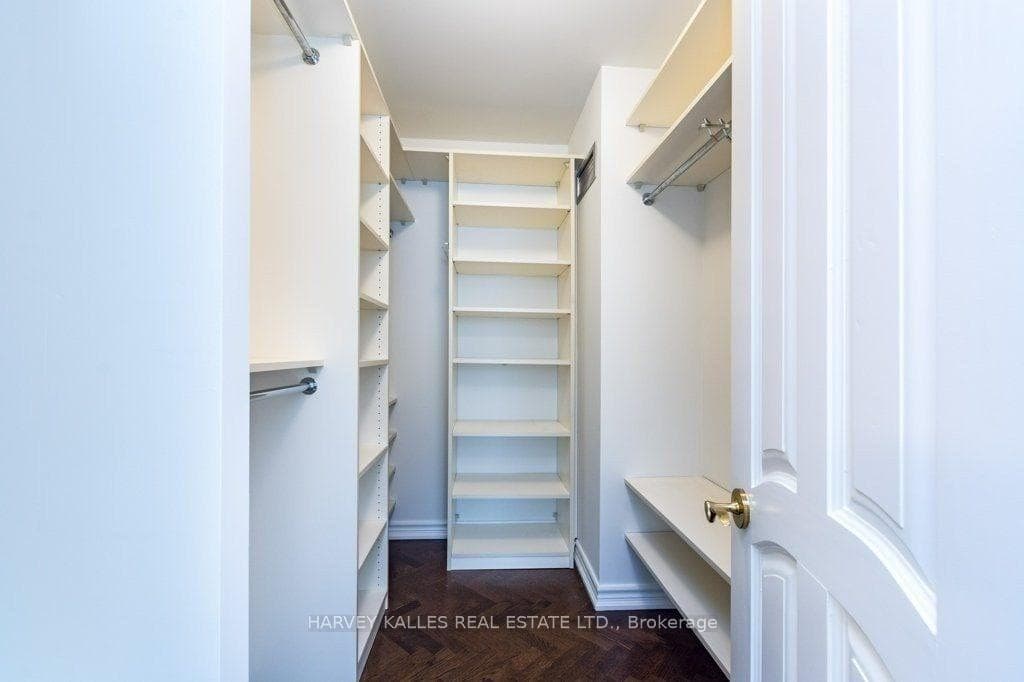 2285 Lake Shore Boulevard Unit 1402 photo 12