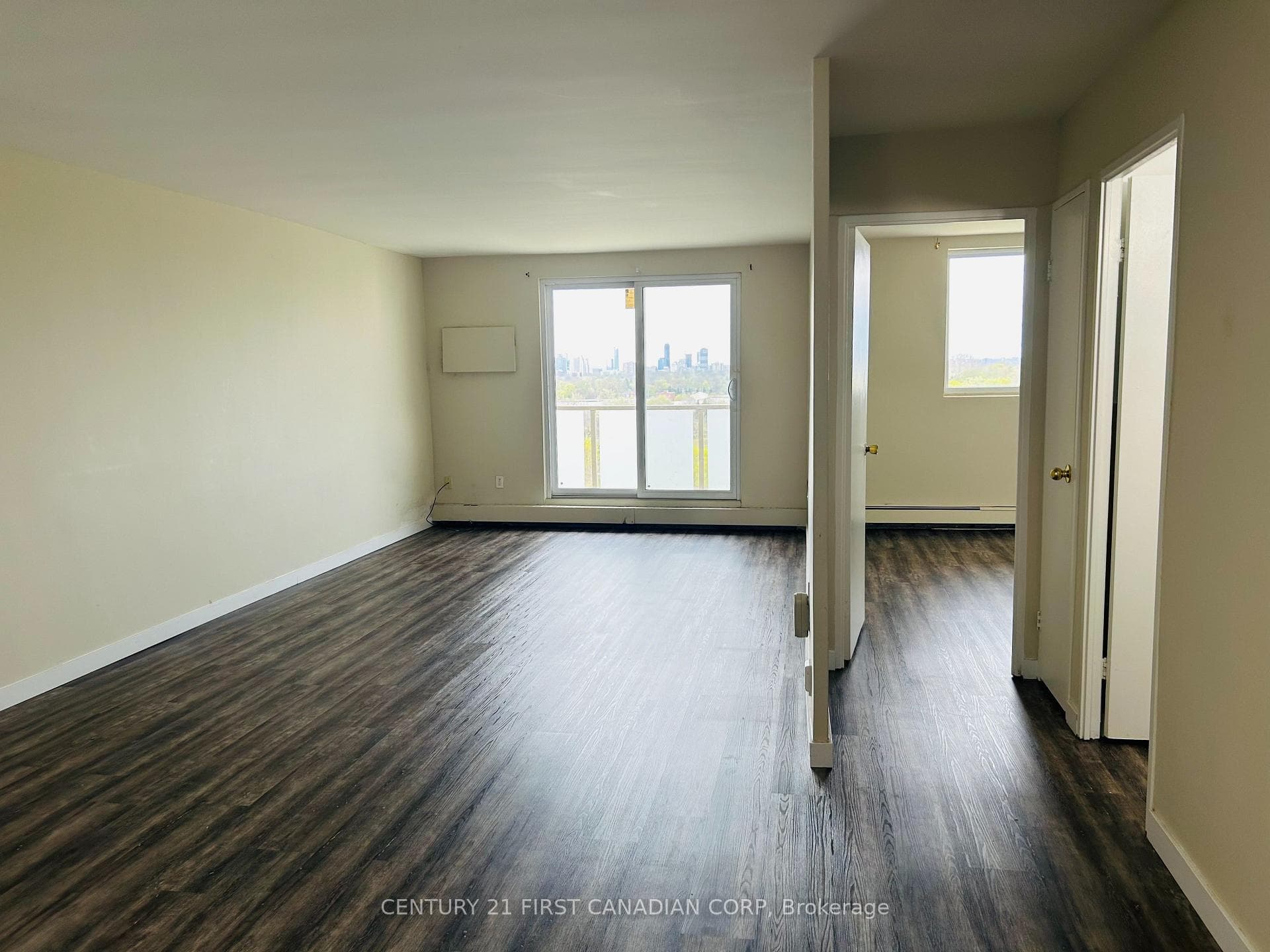 573 Mornington Avenue Unit 1009 photo 4
