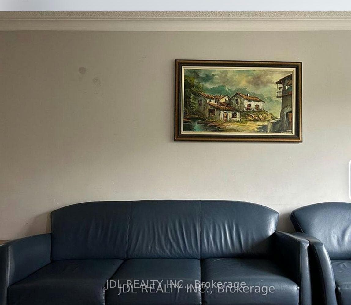 8 Highwood Ave. Avenue Unit Three-Bedroom Main Floor photo 7