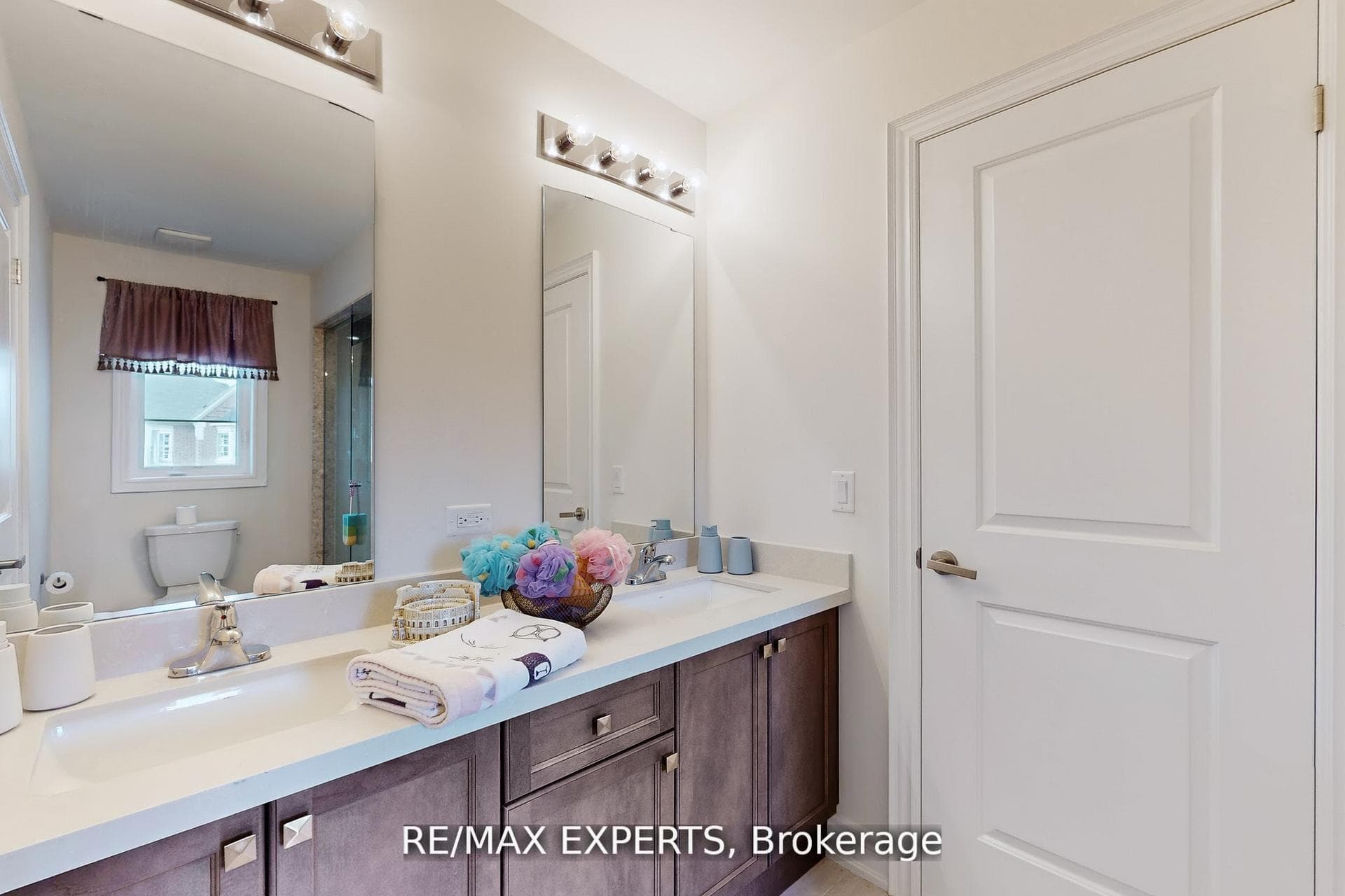 167 Frederick Pearson Street photo 30
