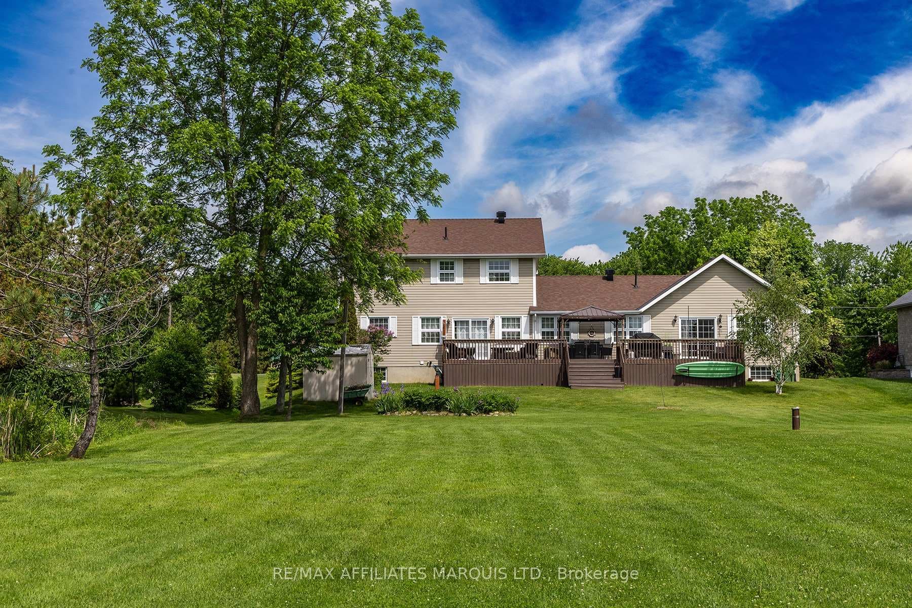 12118 Lakeshore Drive photo 10