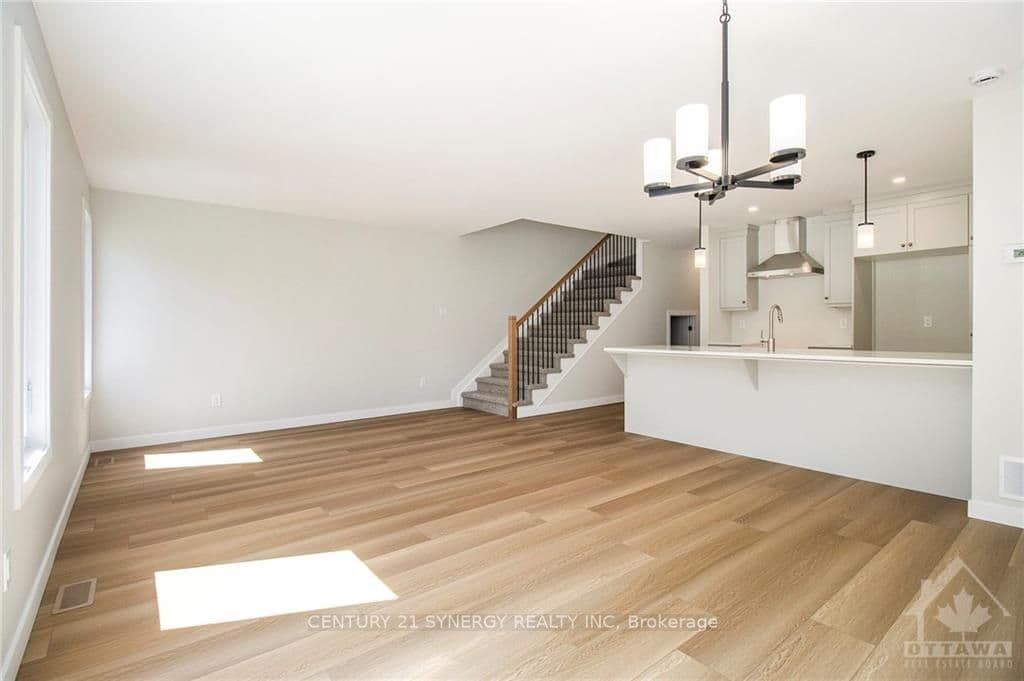 86 VILLENEUVE Street photo 17