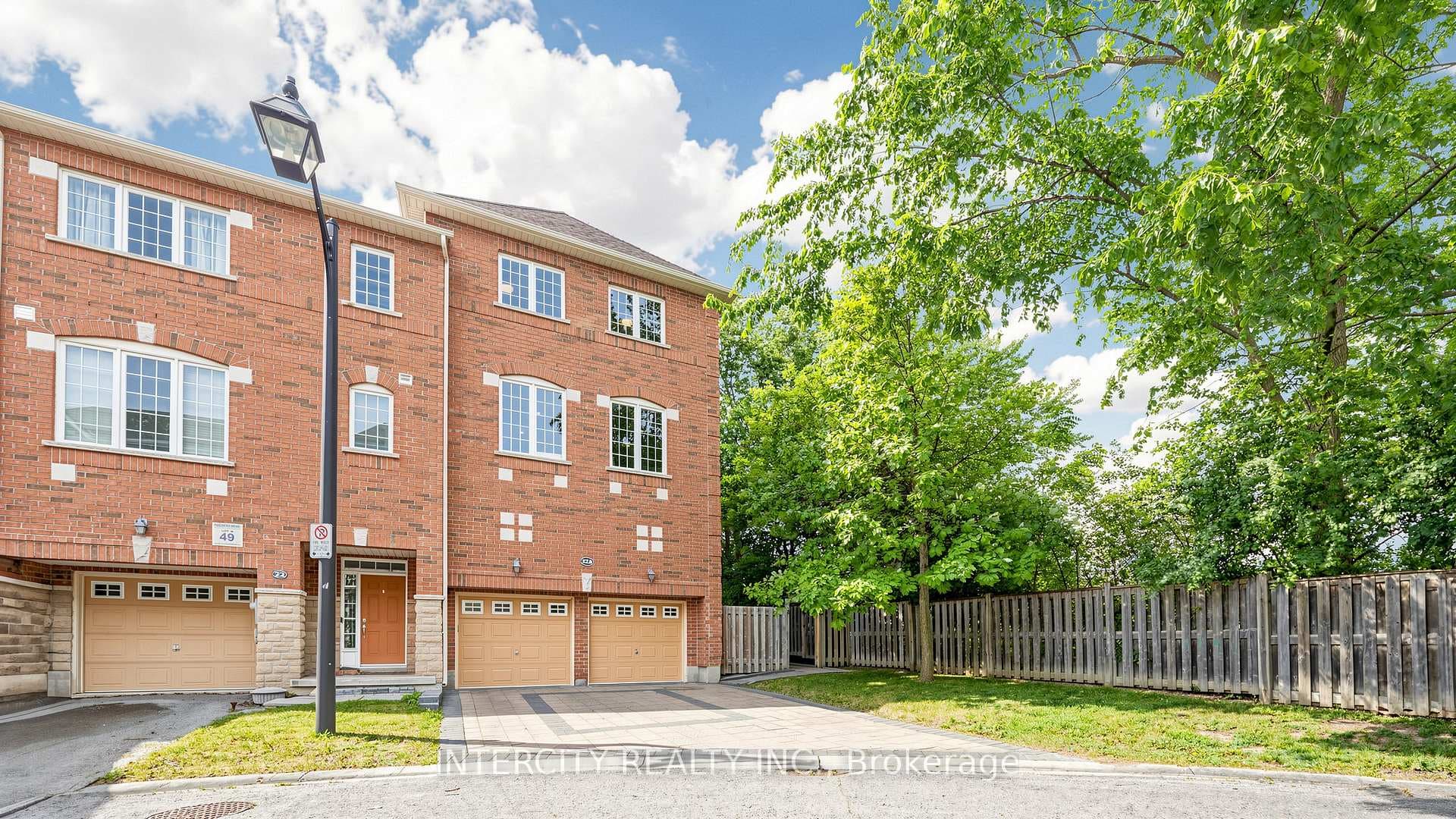 151 Silverwood Avenue Unit 22A photo 2