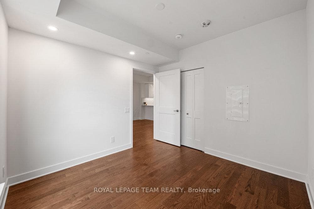 180 GEORGE Street Unit 704 photo 14