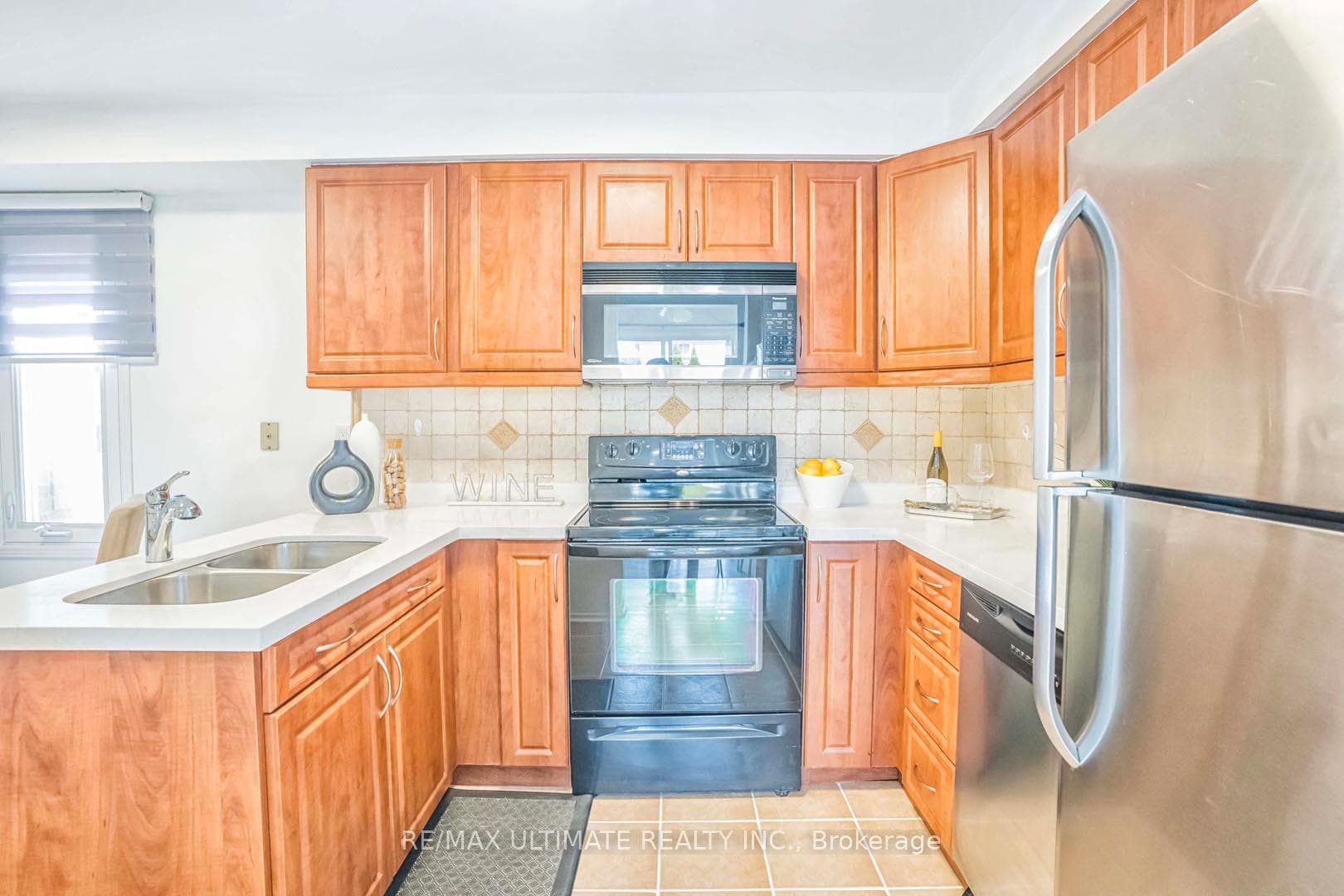 132 Wright Crescent photo 8
