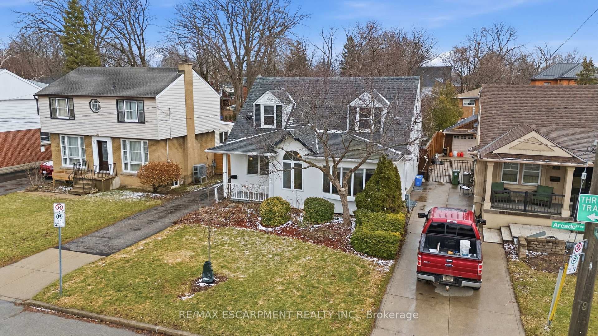 77 Arcade Crescent photo 43