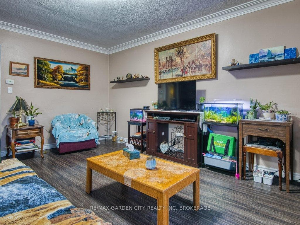 28 Charles Avenue photo 31