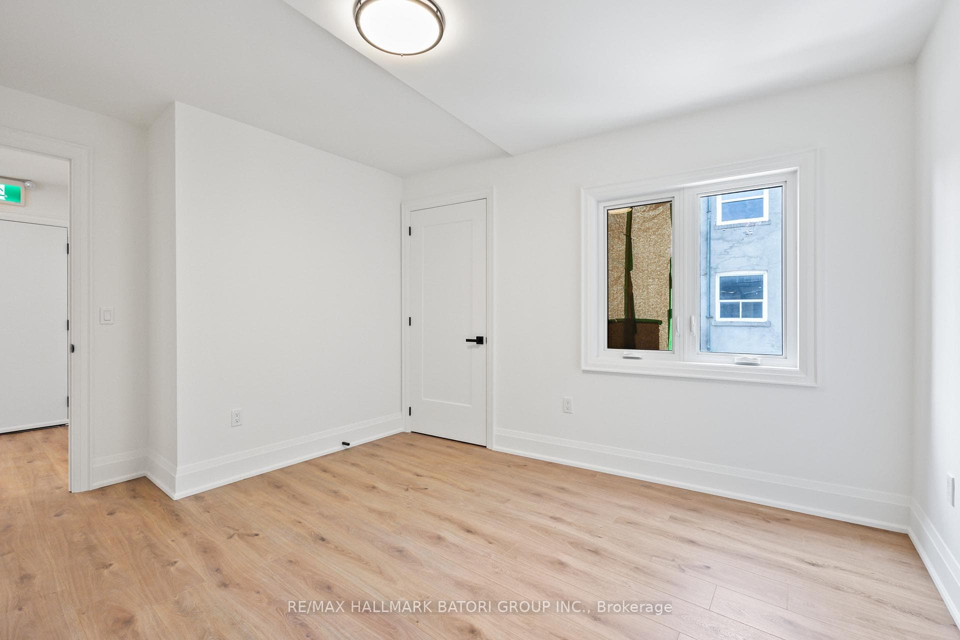 18 Keewatin Avenue Unit 3 photo 11