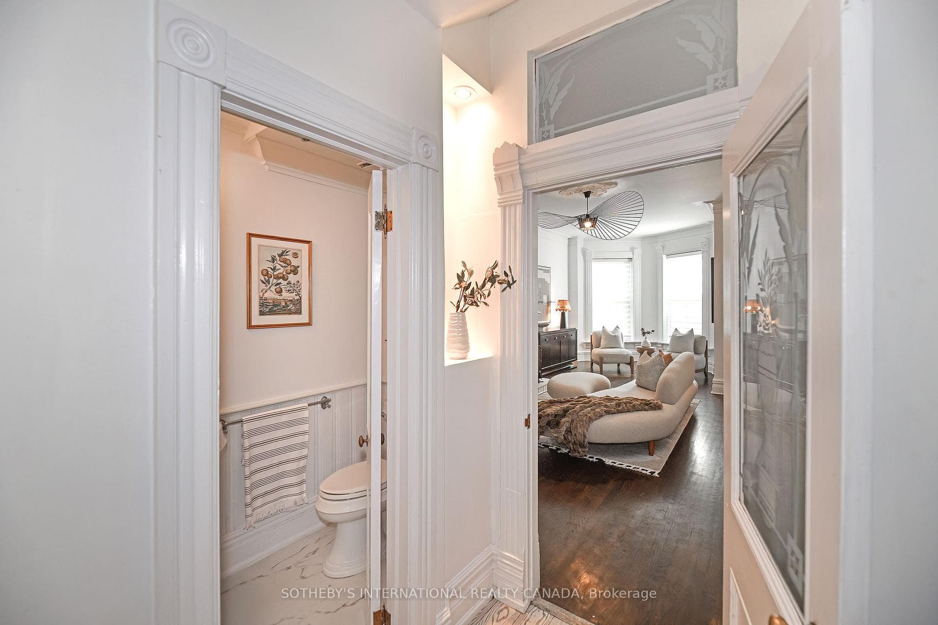 282 Berkeley Street photo 14