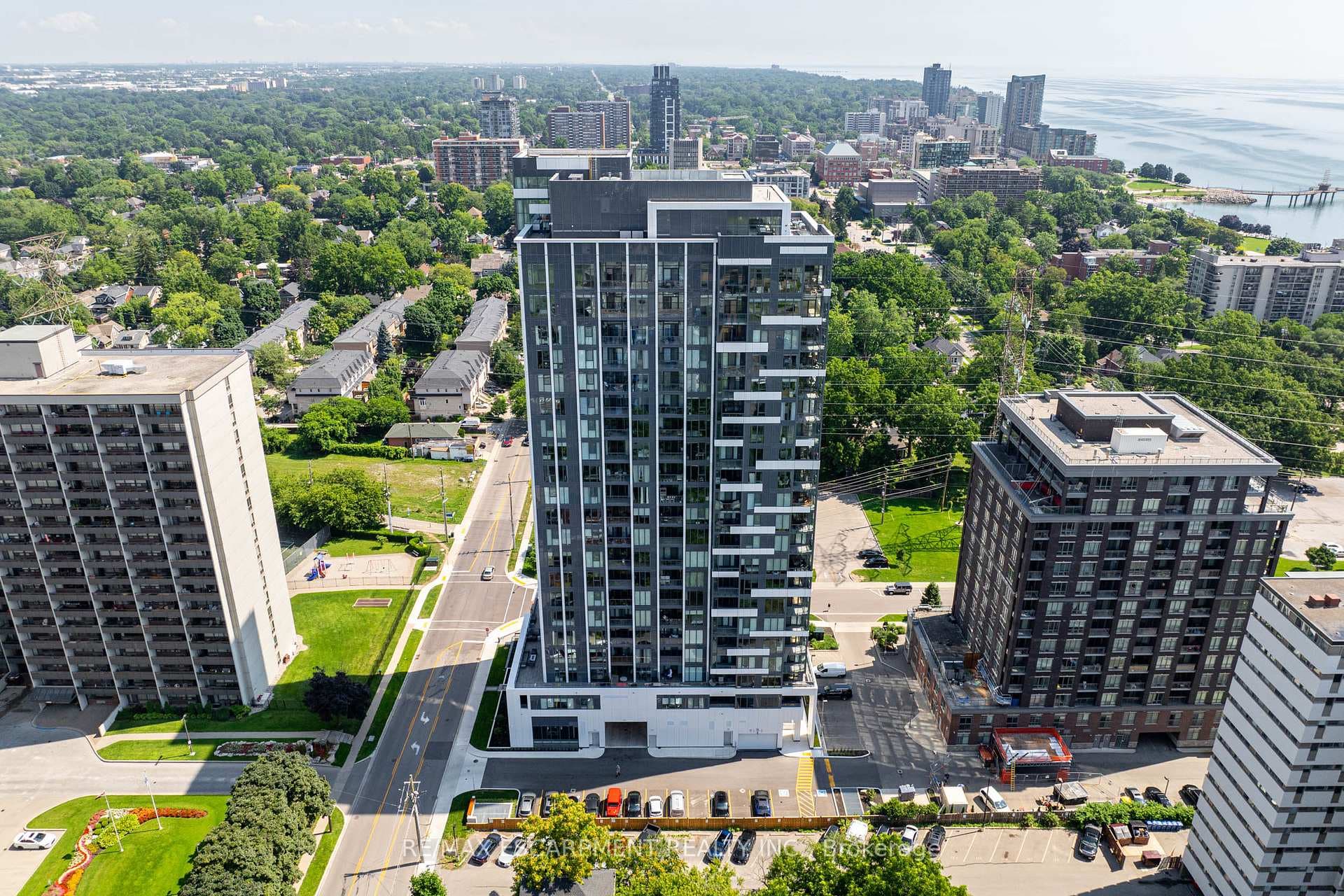 500 Brock Avenue Unit 901 photo 4