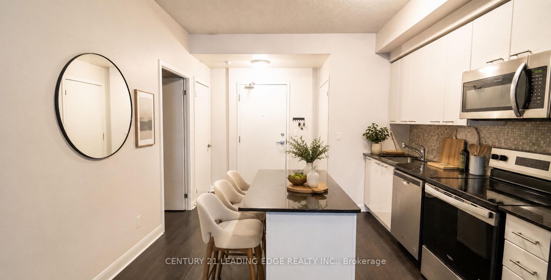 15 BRUYERES Mews Unit 517 photo 9