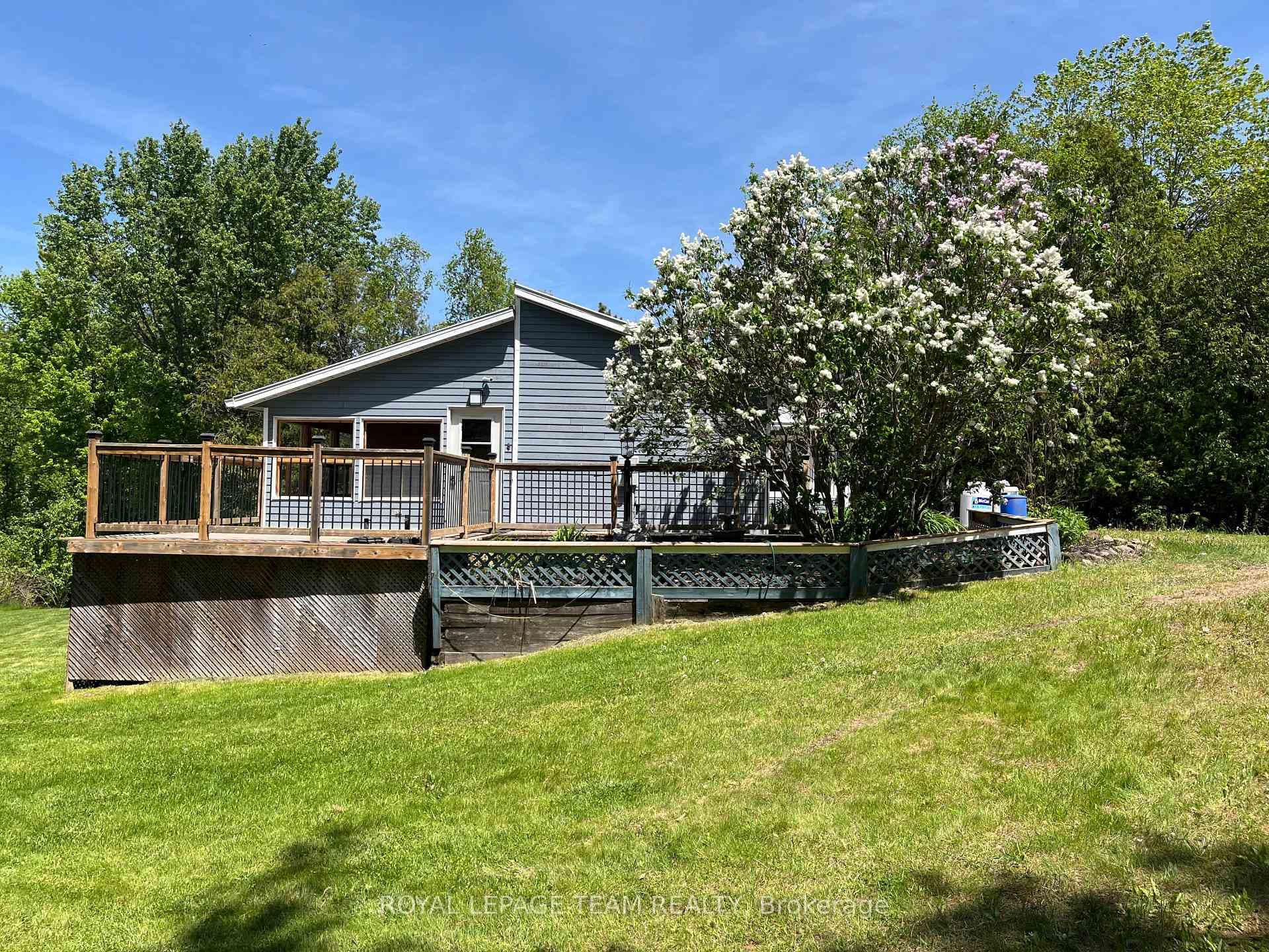 204B Hawkins Drive photo 2