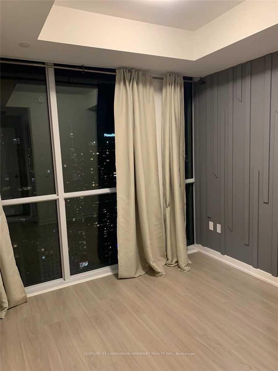 1 Yorkville Avenue Unit 4601 photo 3