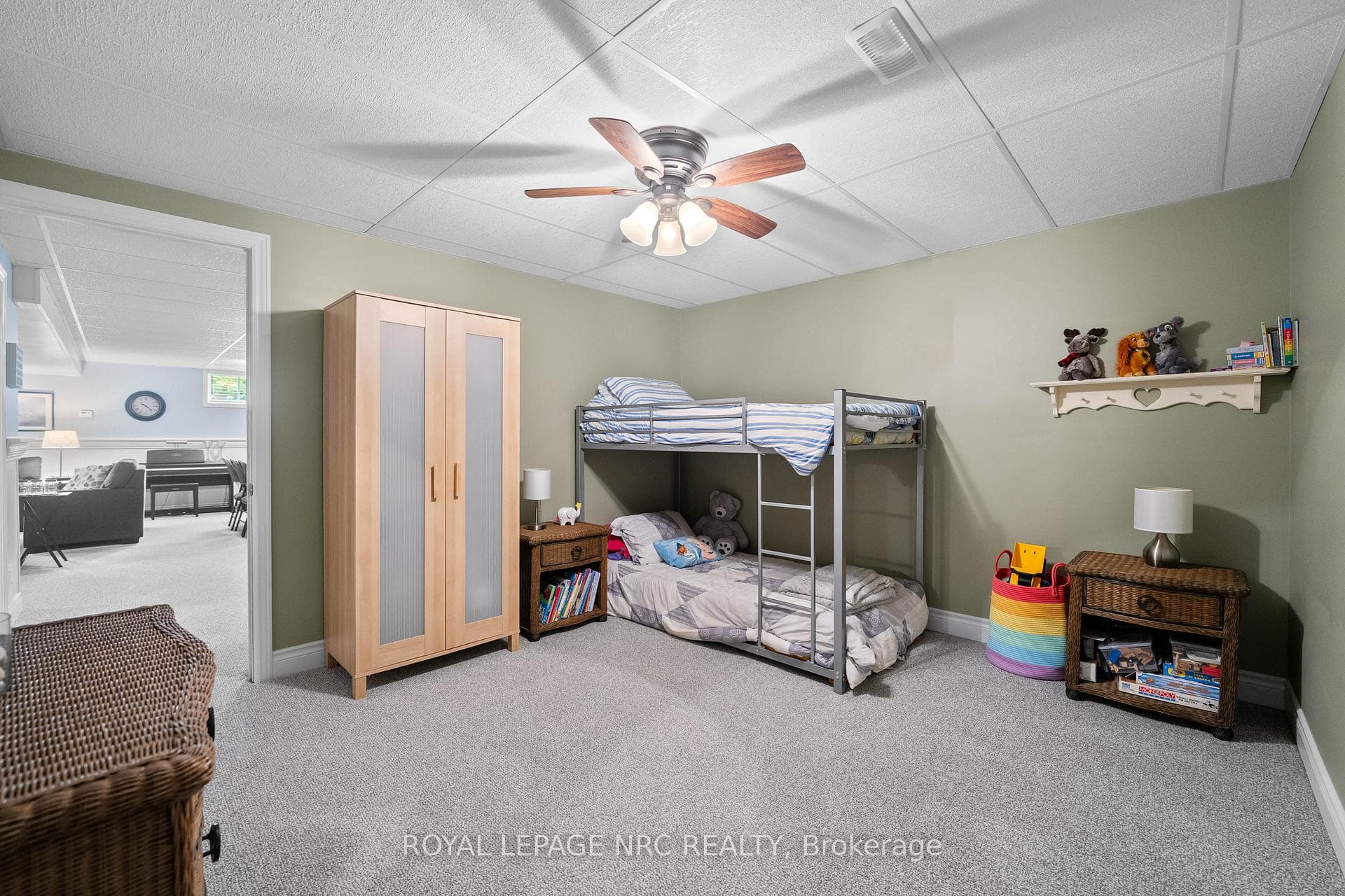11616 ELIZABETH Crescent photo 26