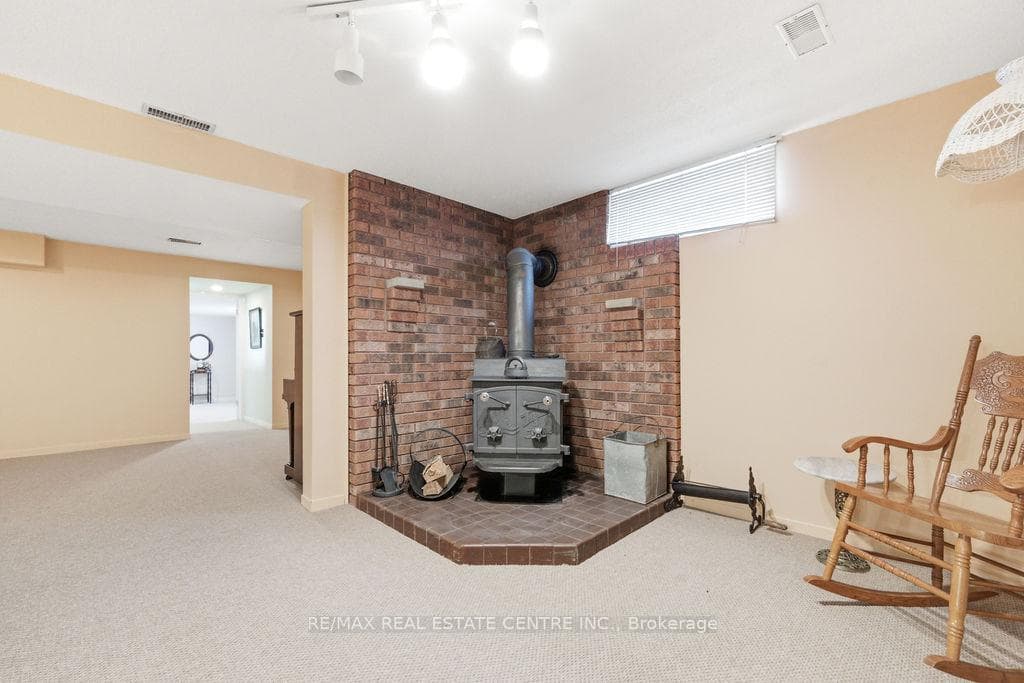 633 Birch Street photo 31