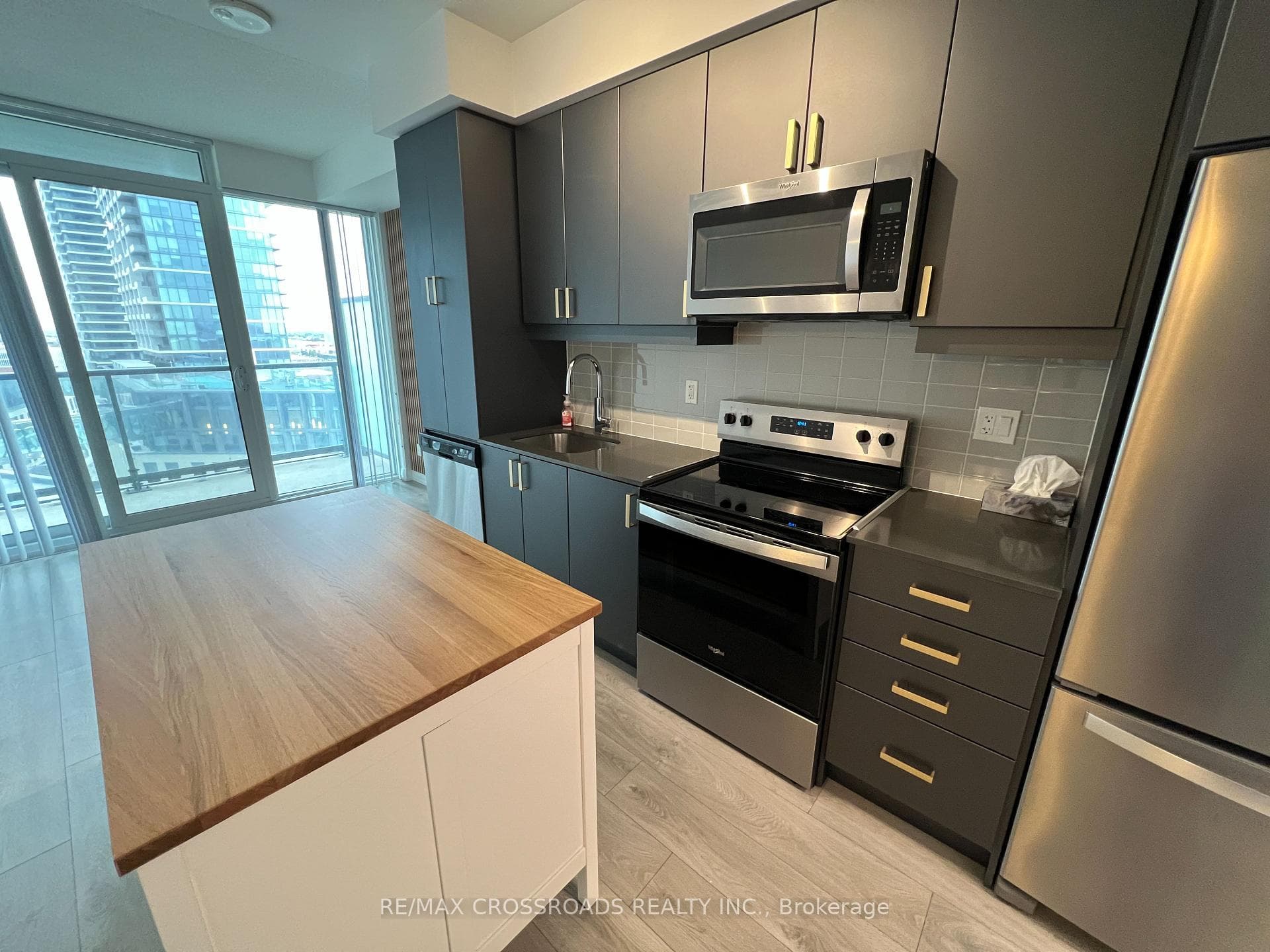 7895 Jane Street Unit 1110 photo 3