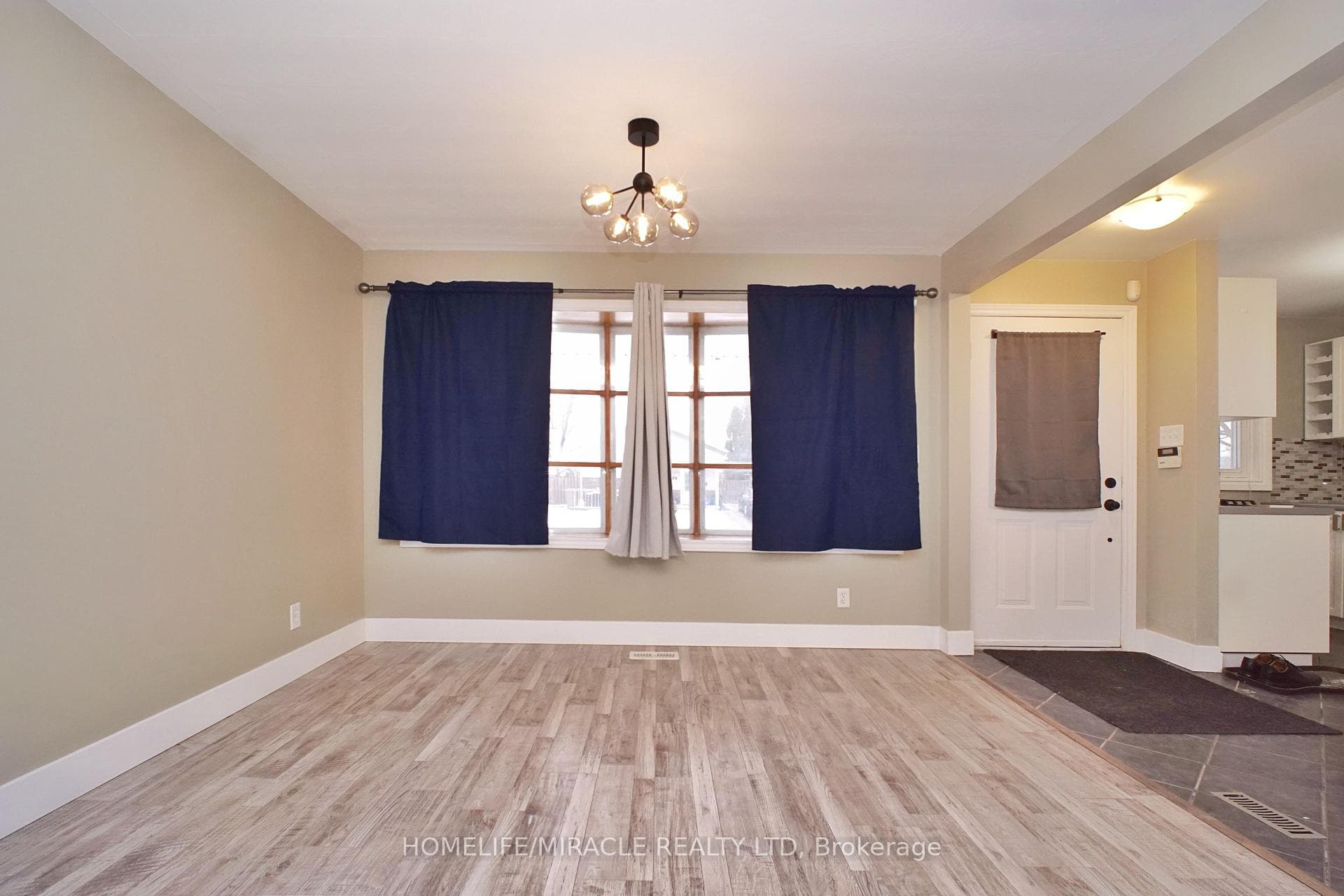 61 Bosworth Crescent photo 13