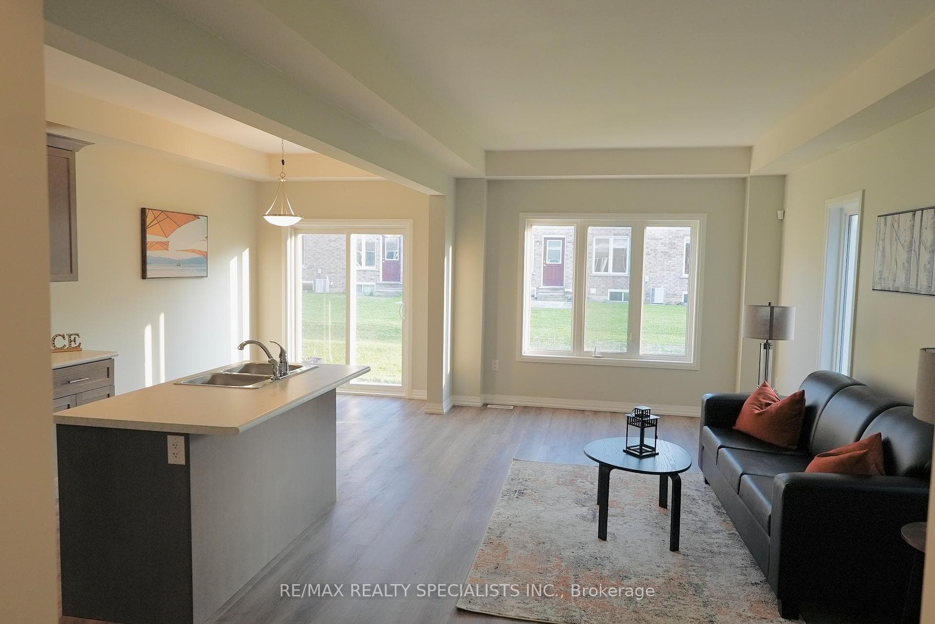 22 Bur Oak Drive photo 9