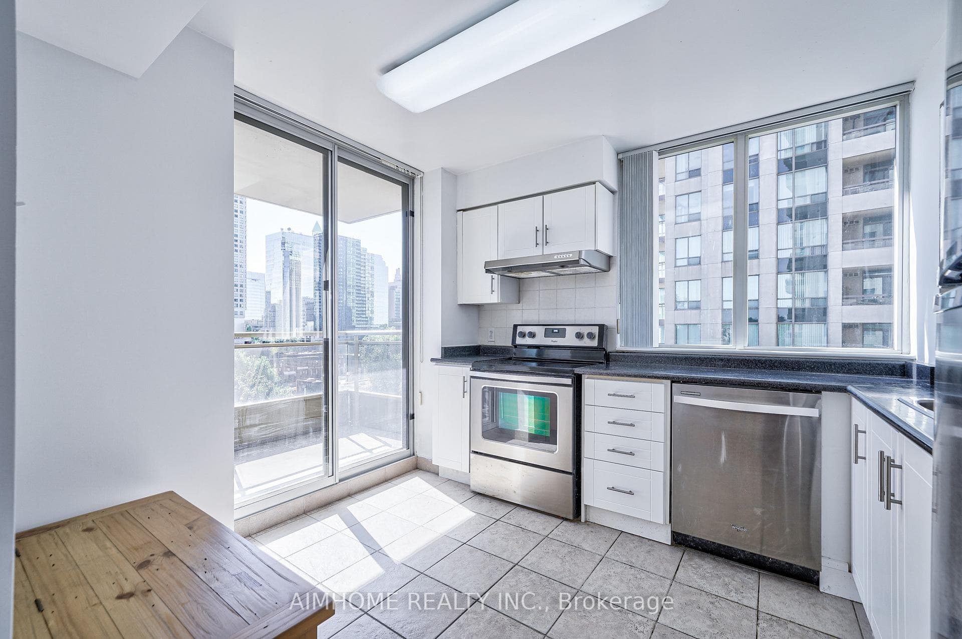 256 Doris Avenue Unit 710 photo 15