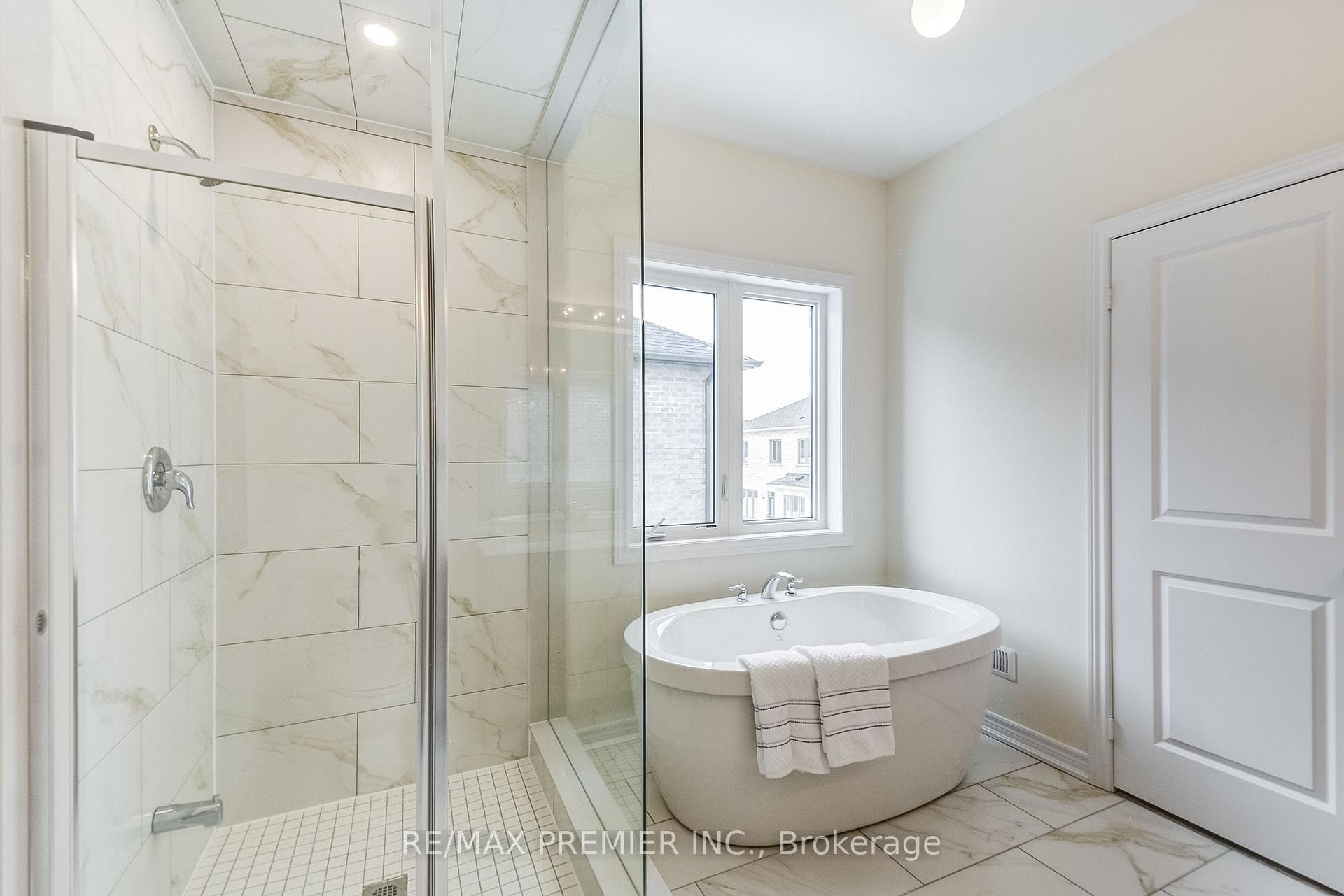206 Yakefarm Boulevard photo 34