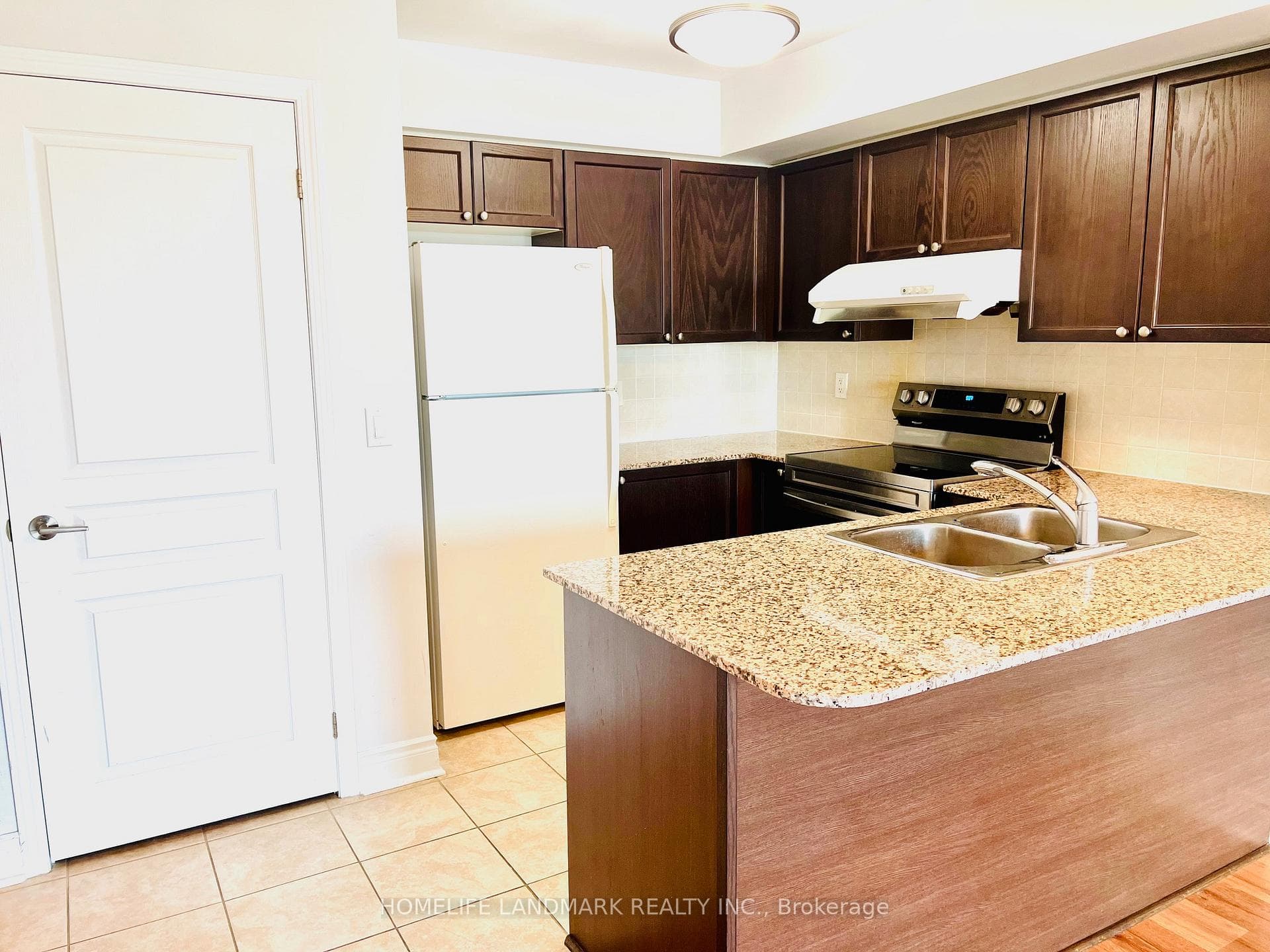 75 South Town Centre Boulevard Unit 1601 photo 5