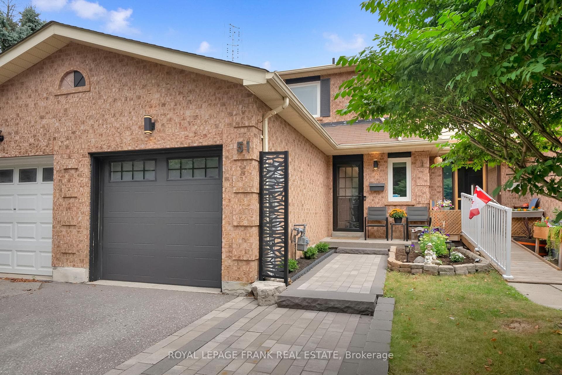 51 McMann Crescent photo 1