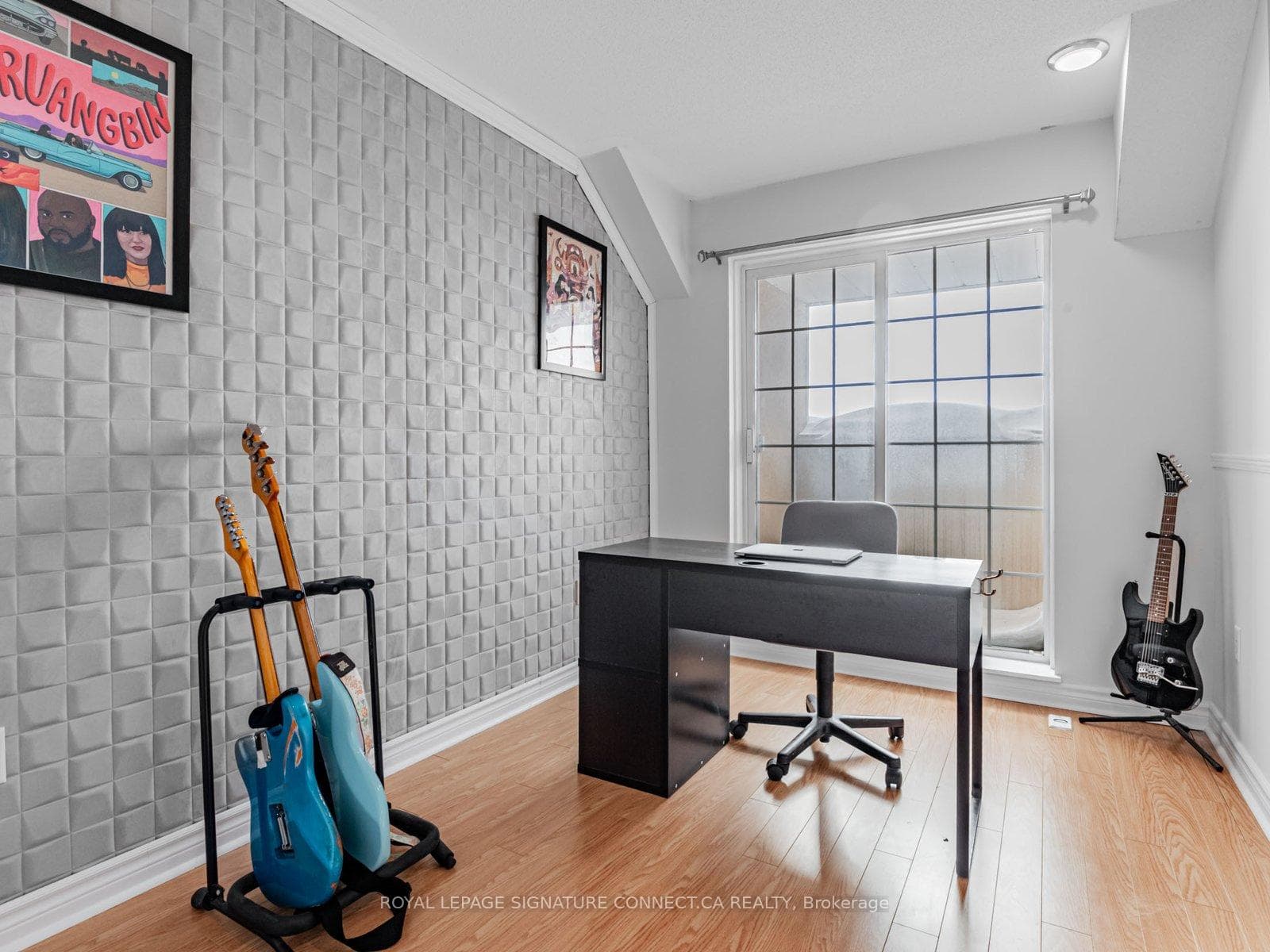 110 Cornell Park Avenue Unit C208 photo 18