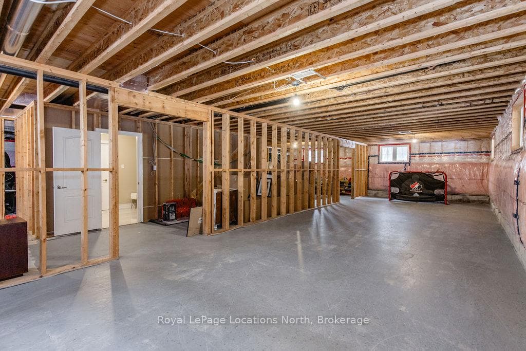 54 ROYAL BEECH Drive photo 36