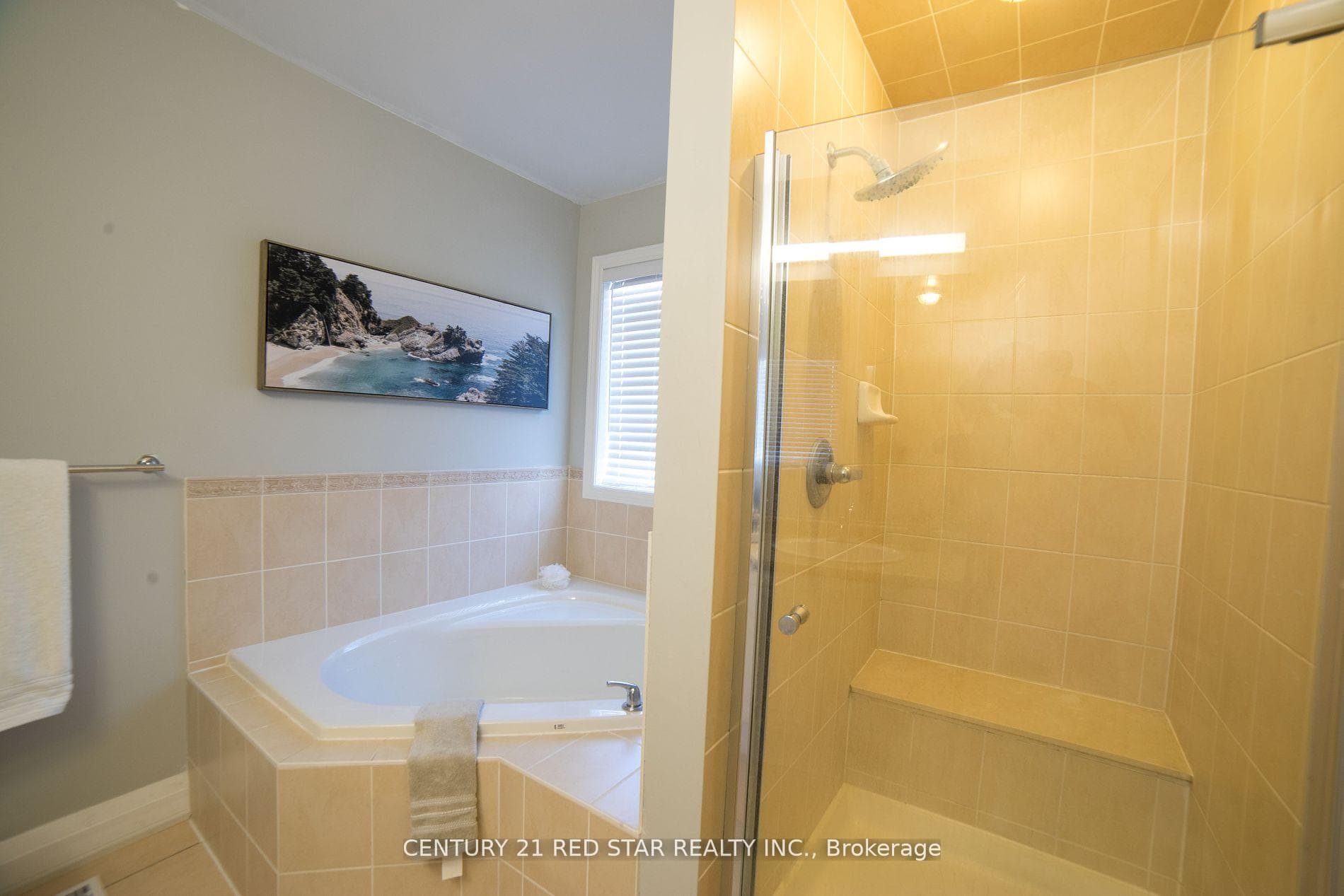 274 Bussel Crescent photo 18