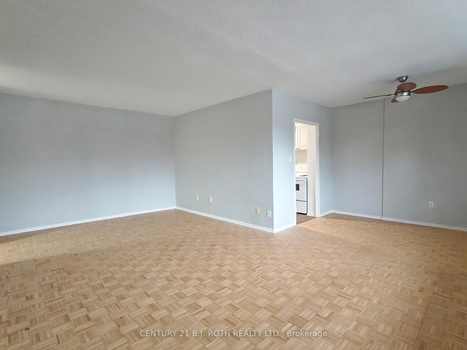 37 Peel Street Unit 301 photo 2