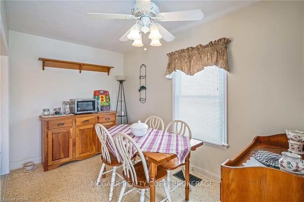 18 VALLEY Road photo 5