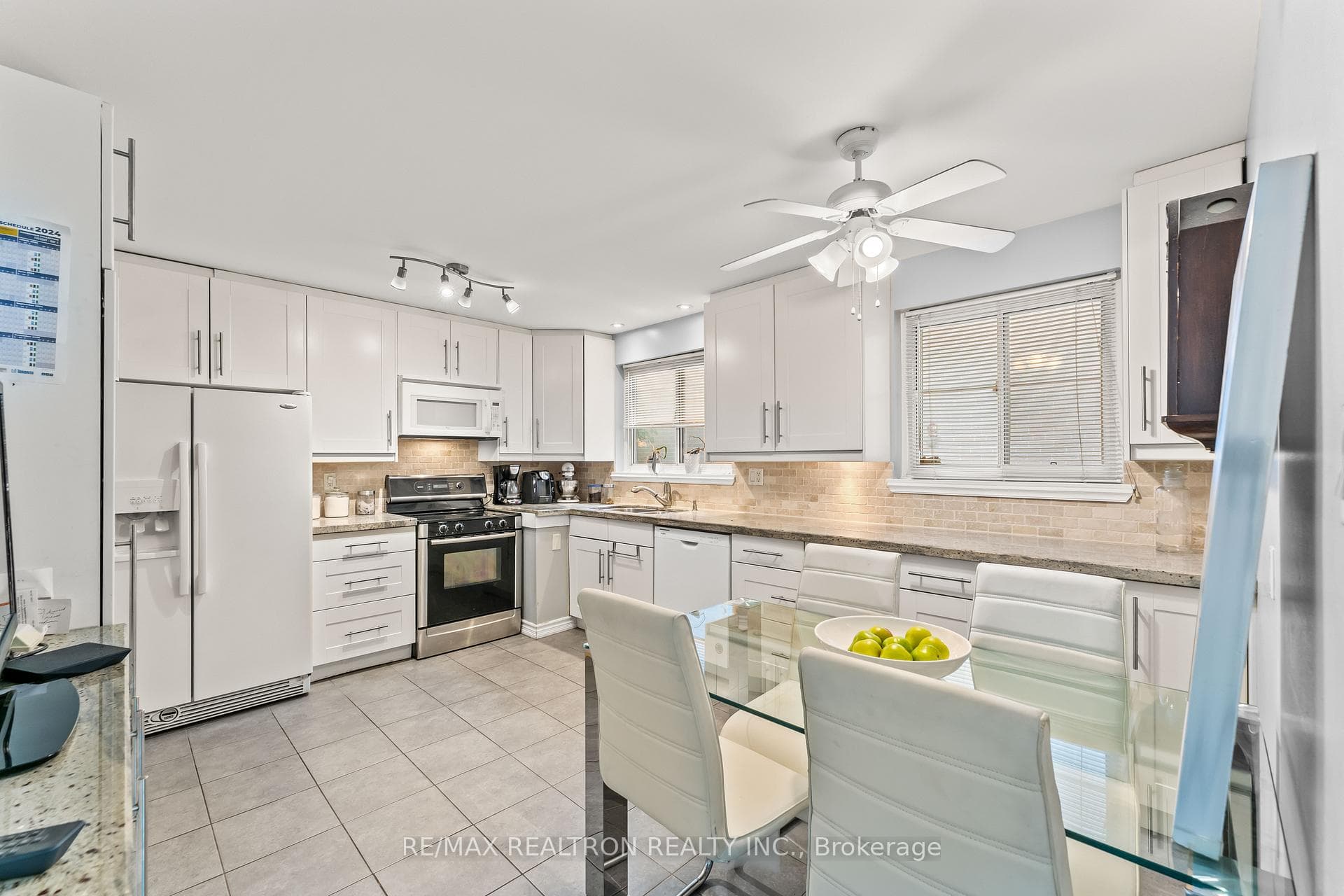 92 Elise Terrace photo 7