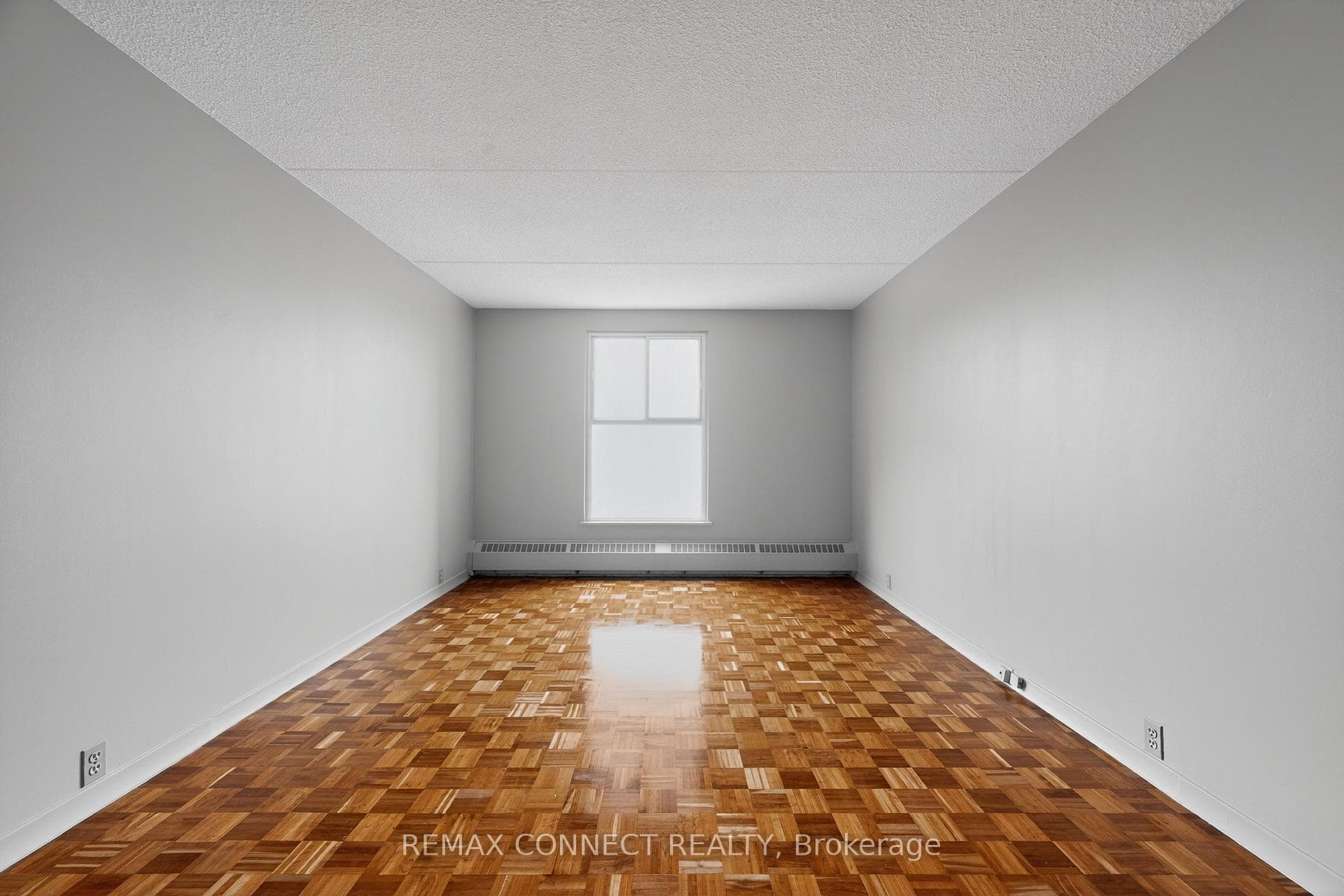 2 Glamorgan Avenue Unit 910 photo 41