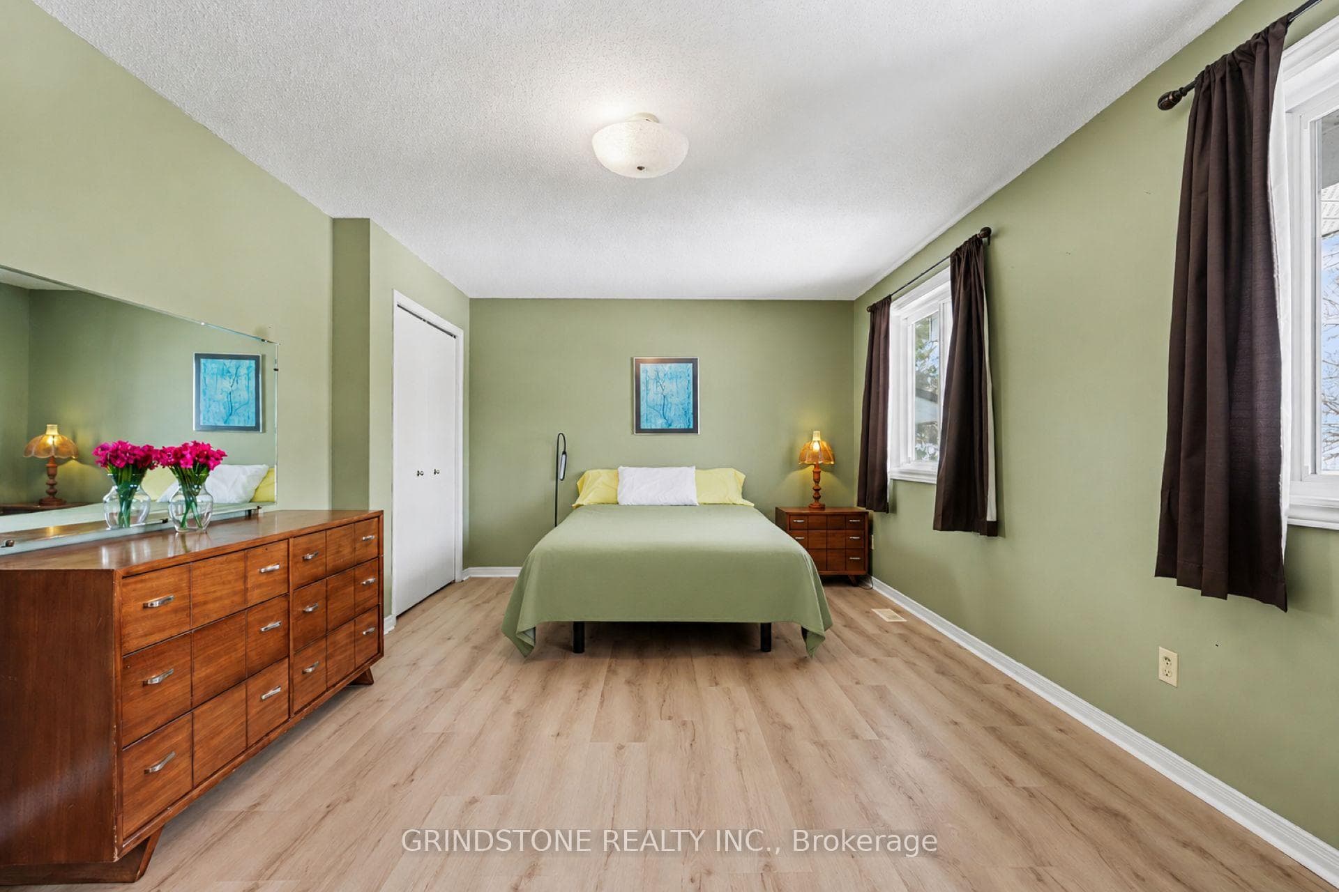 319 Riverwood Drive photo 16