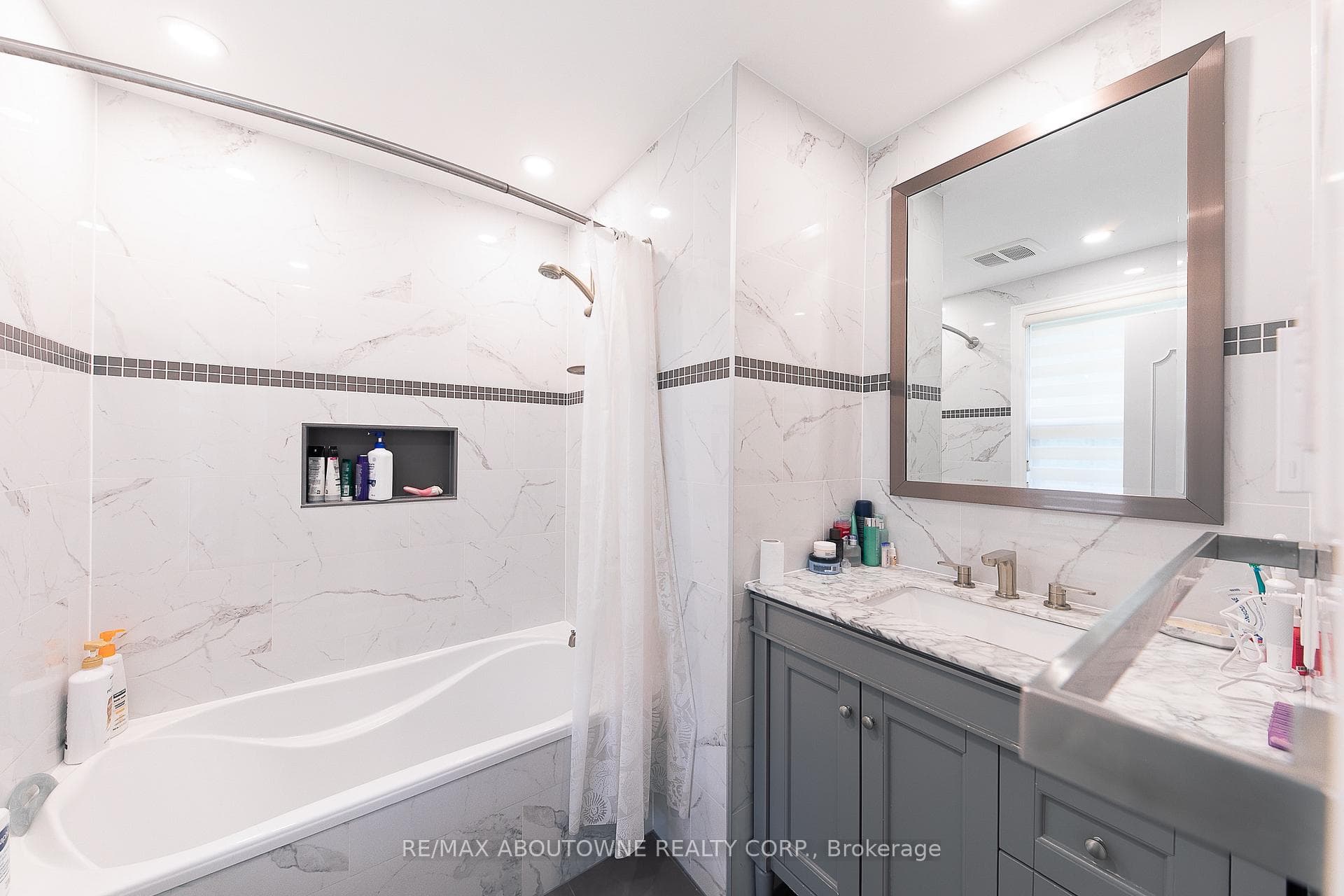 1290 Braeside Drive photo 25