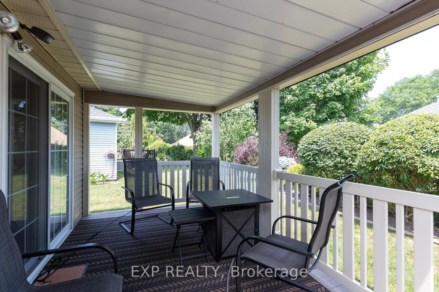 69 Hawkins Crescent photo 23