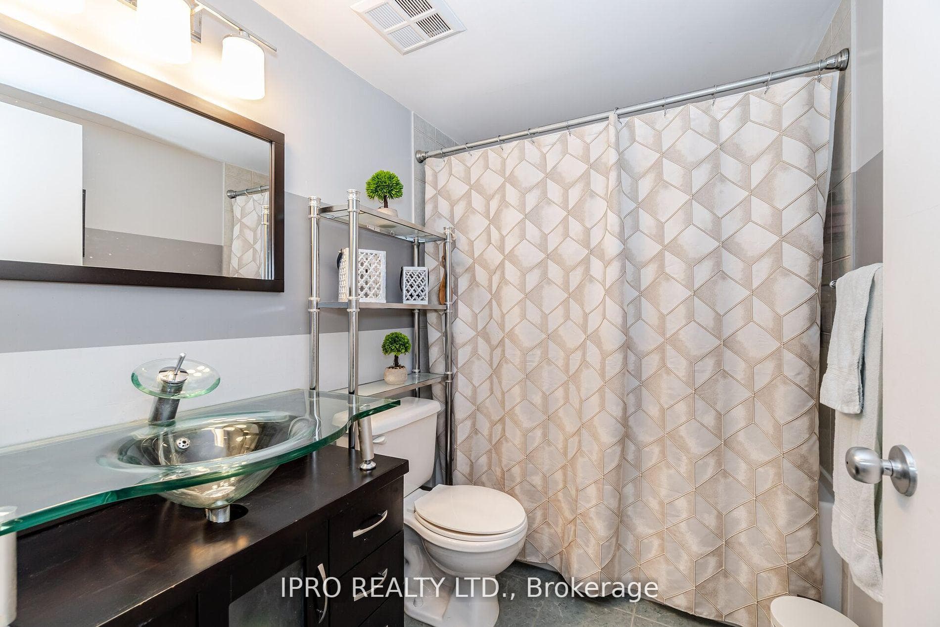 250 Manitoba Street Unit 715 photo 25