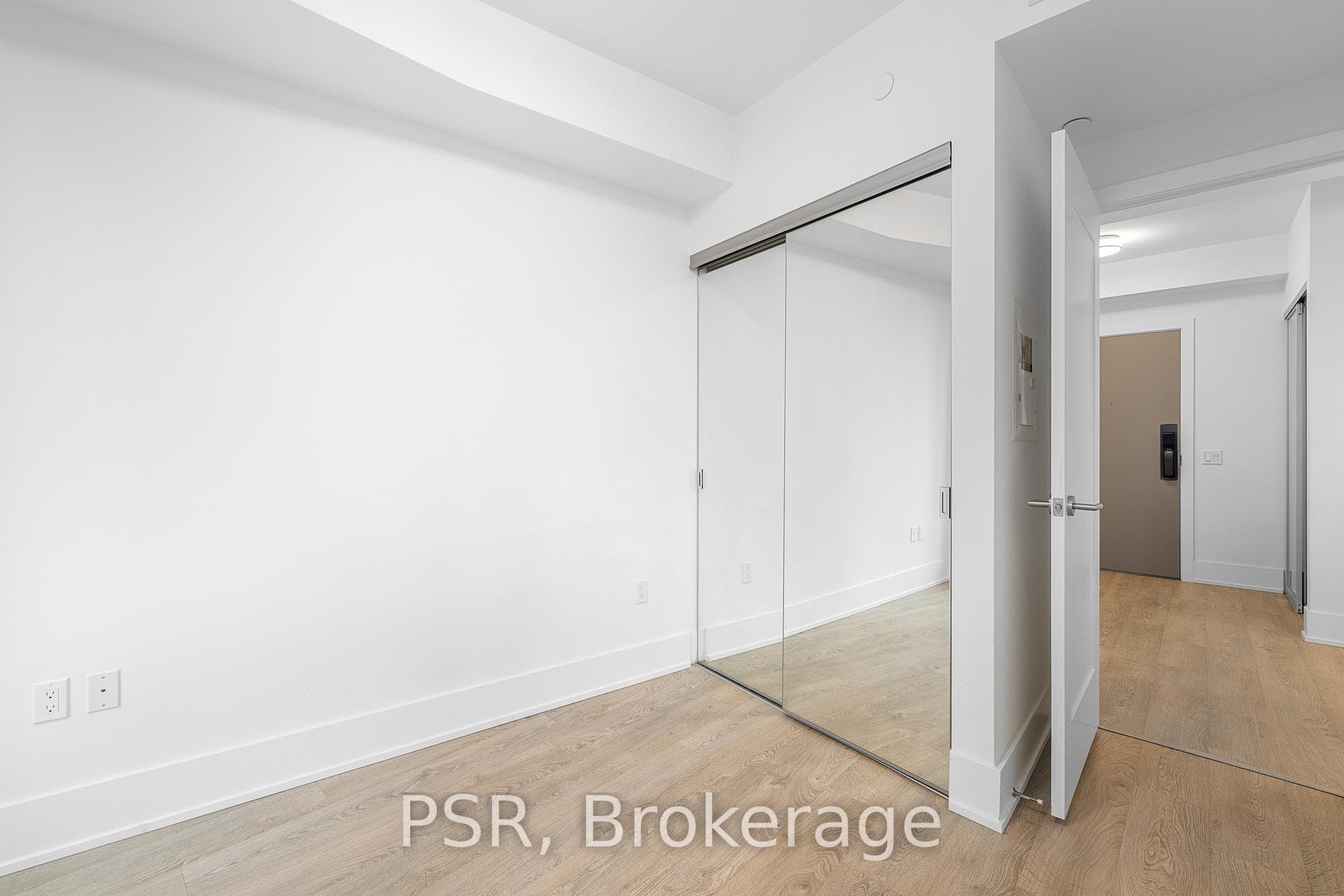 10 York Street Unit 2903 photo 11