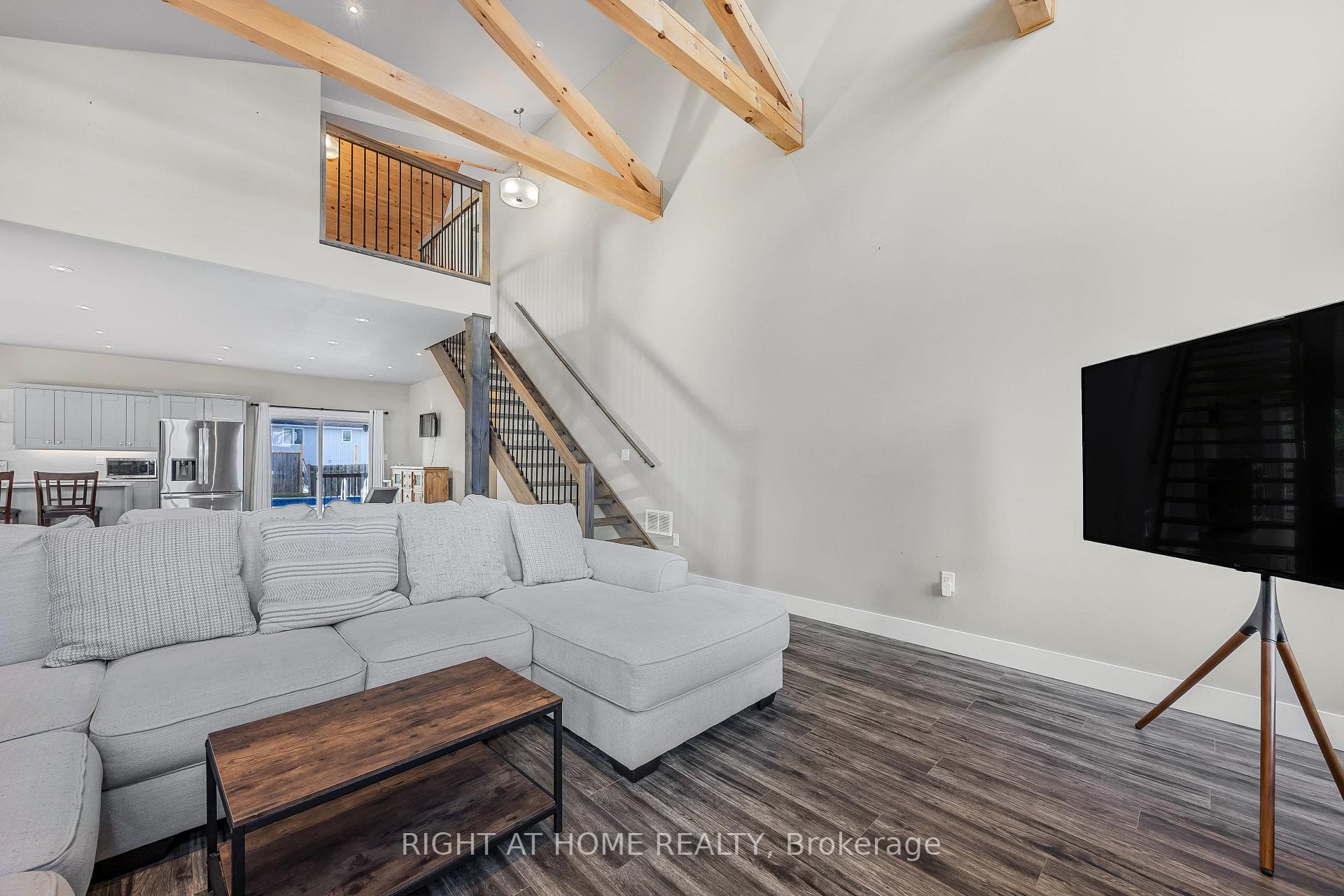 575 Oleary Lane photo 12