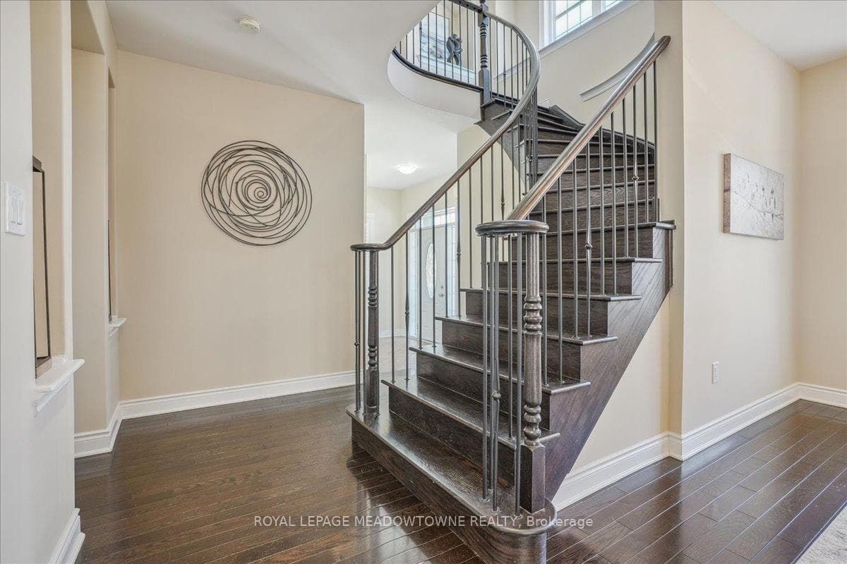 391 Wettlaufer Terrace photo 18