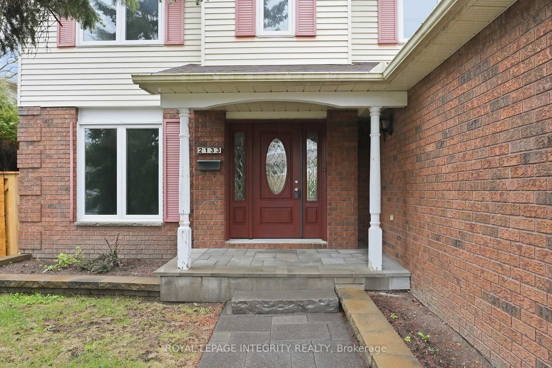 2133 Lenester Avenue photo 2