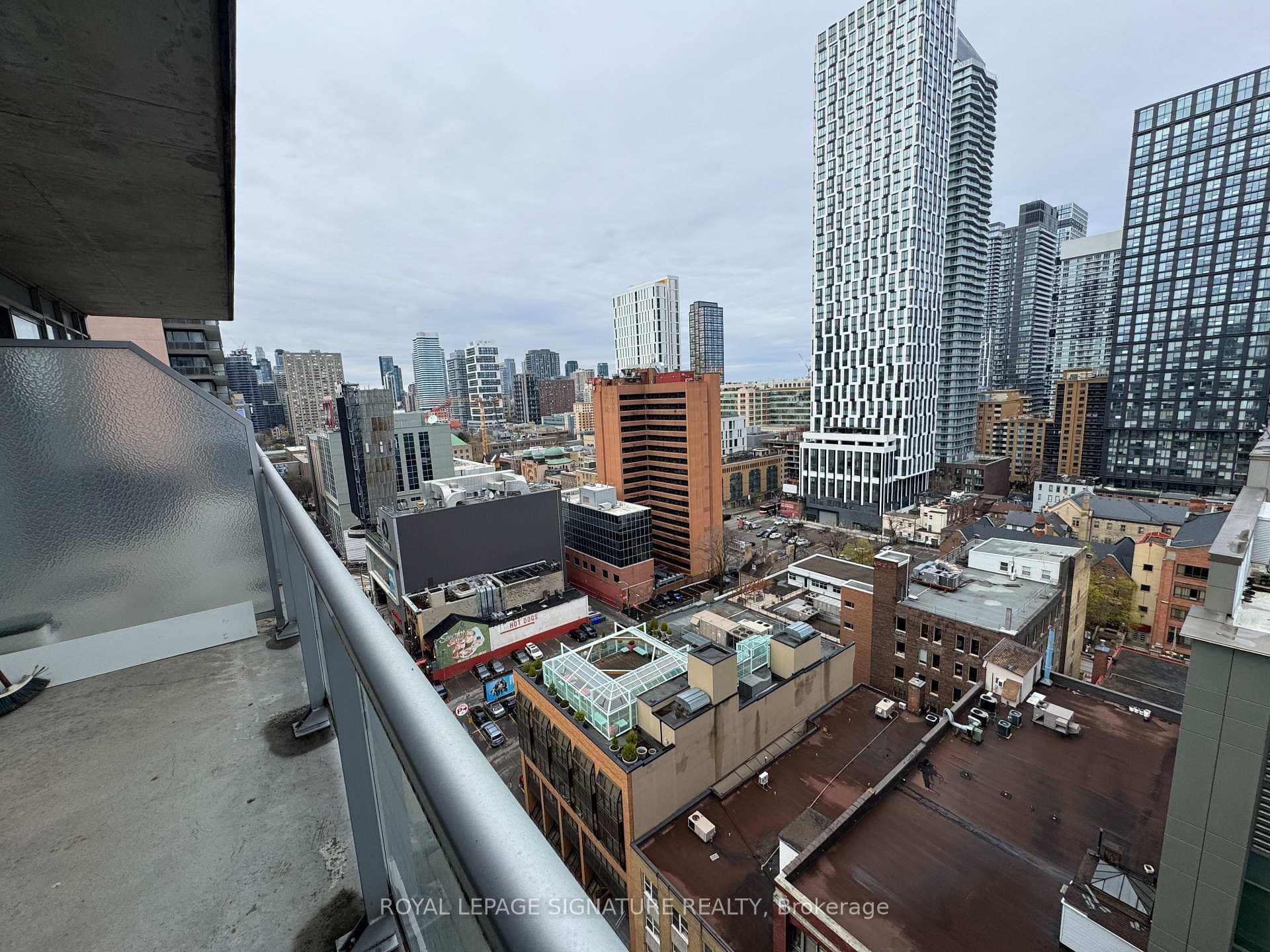 220 Victoria Street Unit 1702 photo 17
