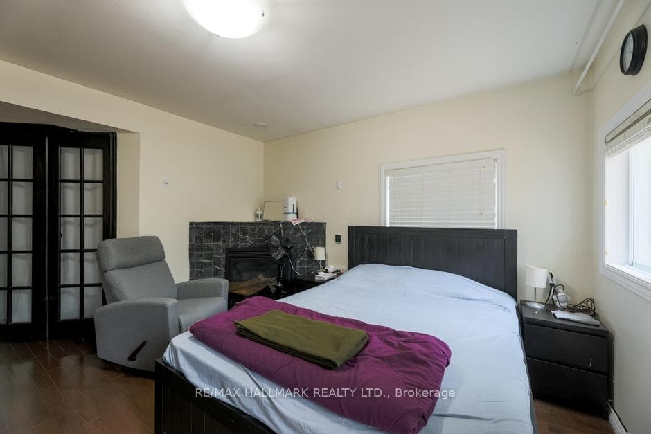 107 Elmhurst Avenue photo 7