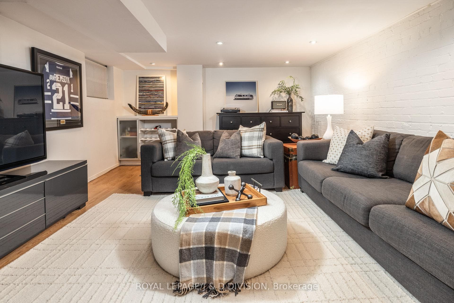419 Davisville Avenue photo 18