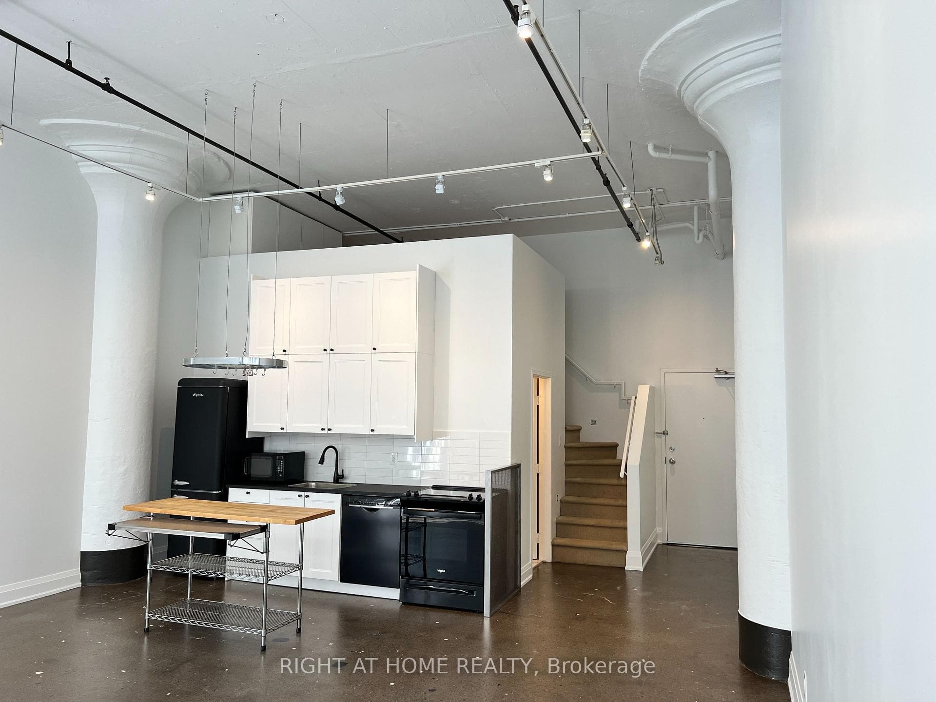 245 Carlaw Avenue Unit 210B photo 23