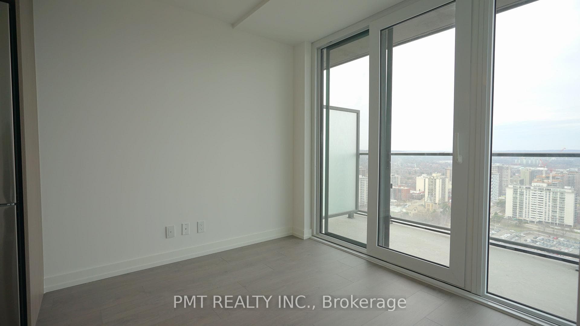 75 James Street Unit 3101 photo 8