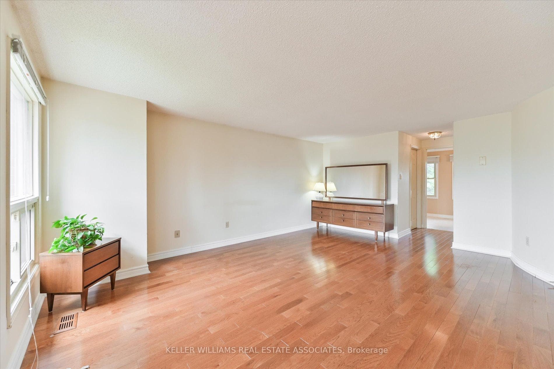 3199 Vanderbilt Road photo 19